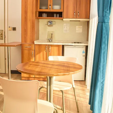 Mutlu Aparthotel