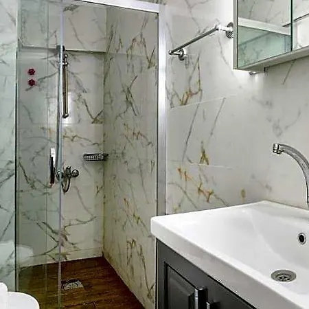 Mutlu Aparthotel 3*