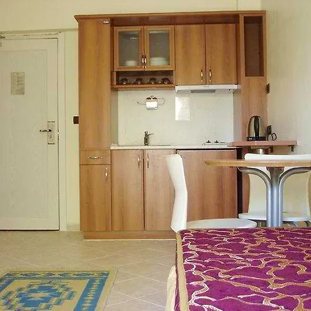 Mutlu Aparthotel