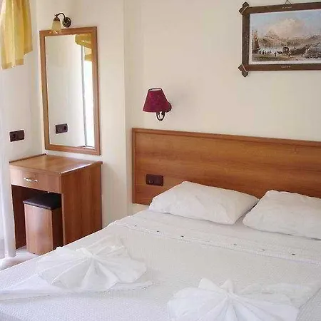 Aparthotel Mutlu 3*