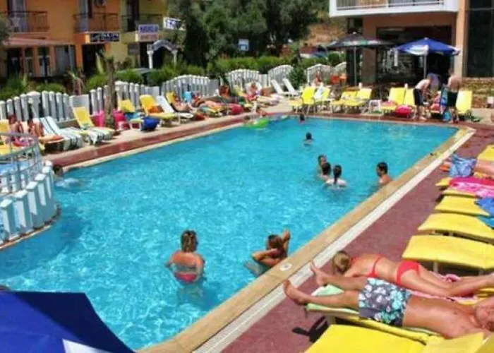 Mutlu Aparthotel 3*